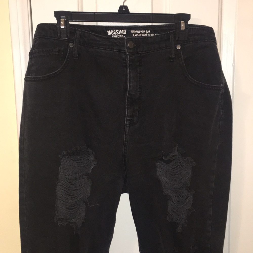 Super Ripped High Rise Mom Jeans